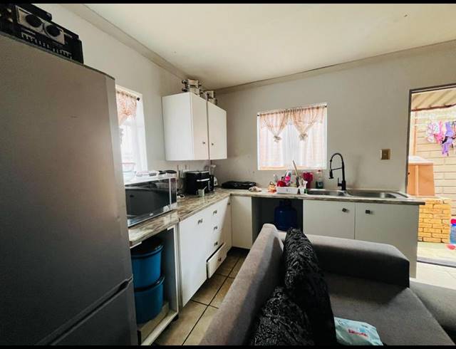 3 BEDROOM HOUSE FOR SALE IN SOUTH HILLS